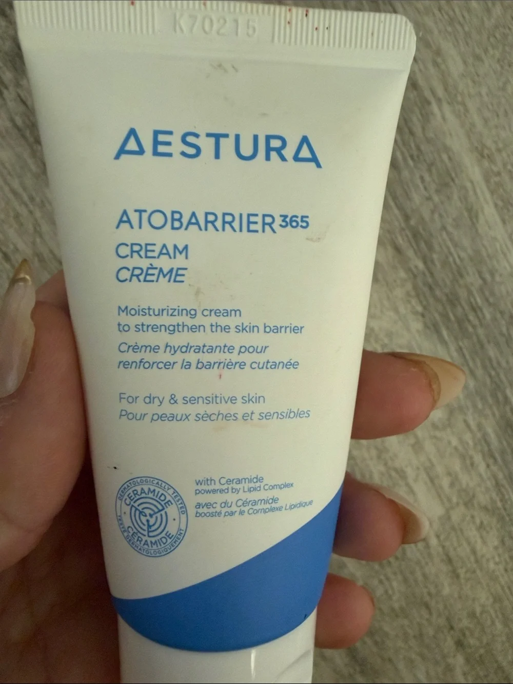 Atobarrier 365 Moisturizing Cream — White & Blue